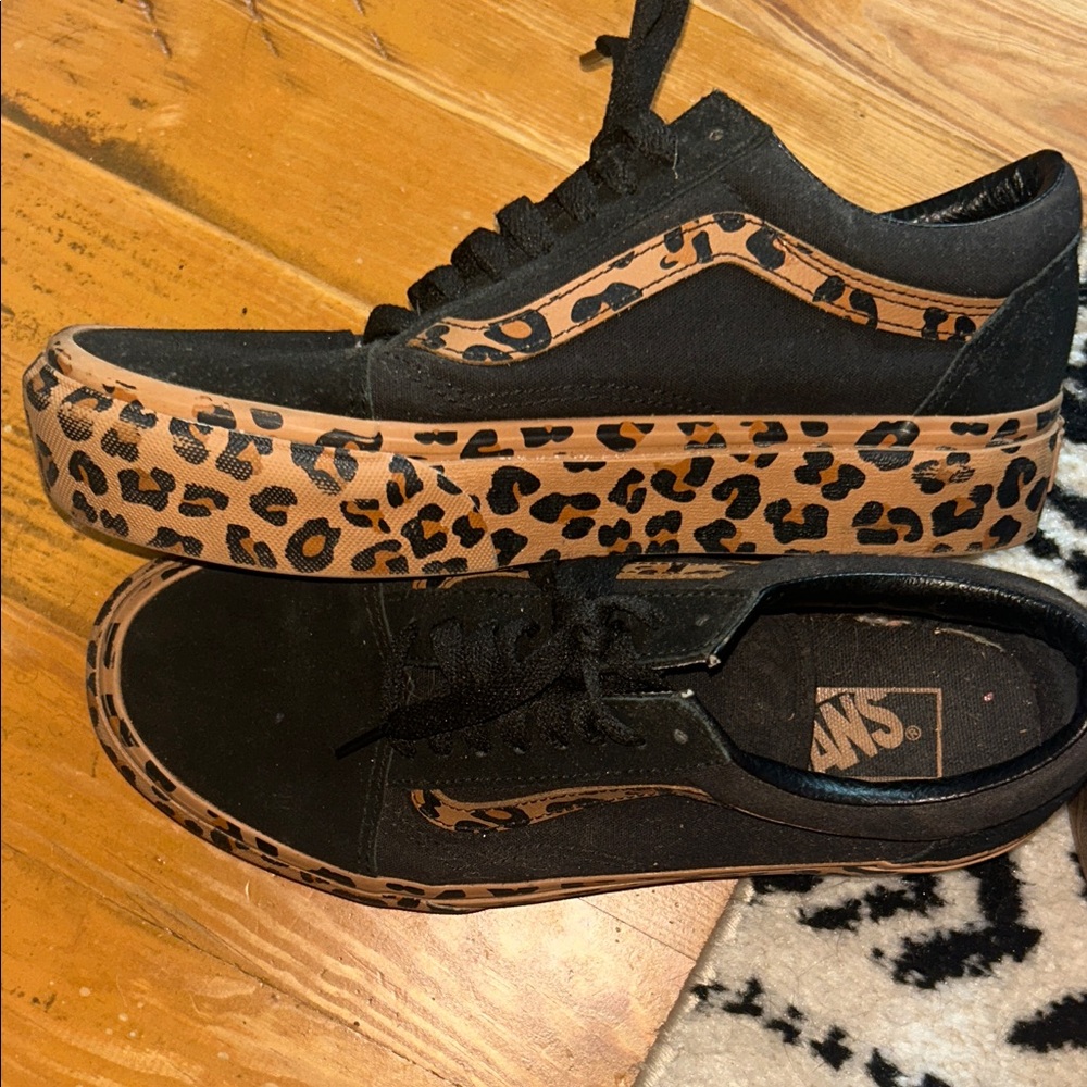 Vans Black and Leopard cheetah 🐆 Platform Sneakers